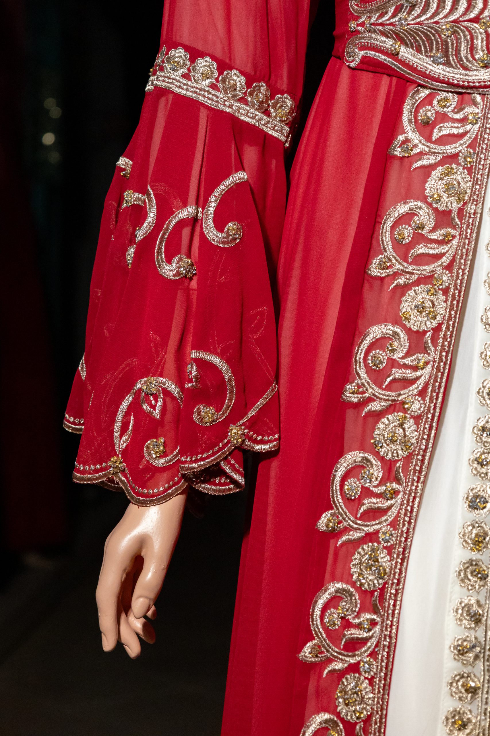 Red Kaftan - Image 2