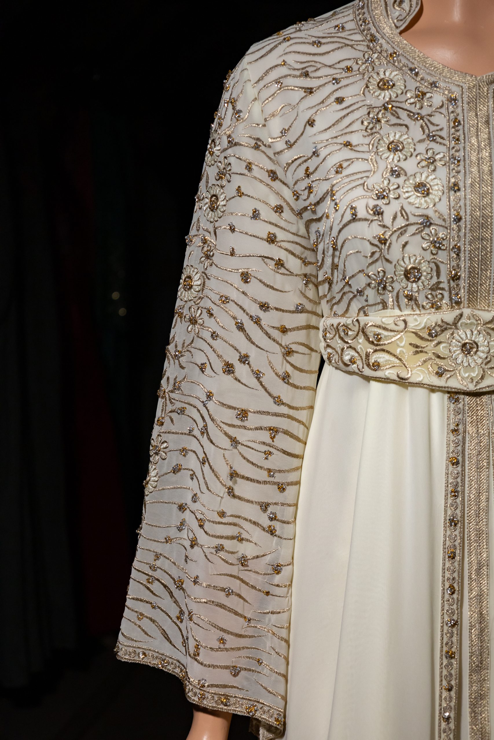 White Kaftan - Image 3